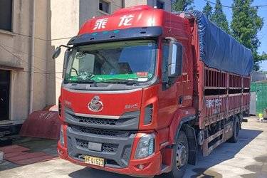 二手东风柳汽 乘龙H5 270马力 4X2 6.8米仓栅式载货车(国六) 单桥 康明斯二手载货车 黄牌图片