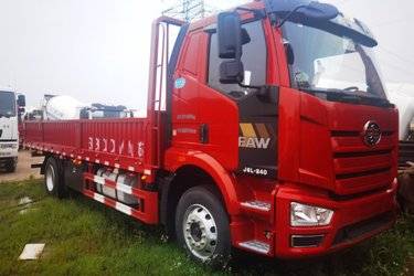 二手一汽解放 J6L 220马力 4X2轿运车底盘(国六) 单桥 一汽解放二手载货车 黄牌图片