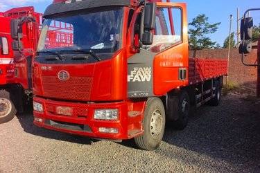 二手一汽解放 J6L中卡 240马力 6X2 7.7米栏板载货车(国五) 前四后四 大柴二手载货车 黄牌图片