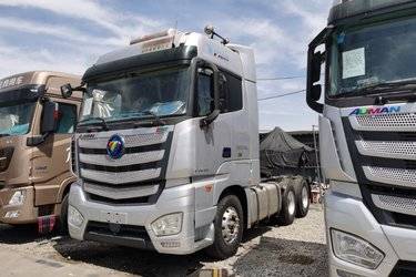 二手福田 欧曼EST 6系重卡 560马力 6X4 AMT自动挡牵引车(国五) 双驱 福田康明斯二手牵引车 黄牌图片