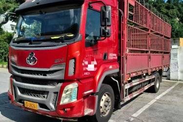二手东风柳汽 乘龙H5中卡 240马力 4X2 6.8米仓栅式载货车(国五) 单桥 东风二手载货车 黄牌图片