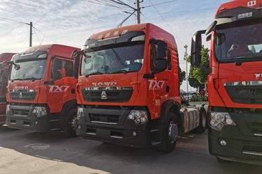 二手中国重汽 HOWO TX重卡 460马力 6X4 牵引车(国五) 双驱 潍柴二手牵引车 黄牌图片