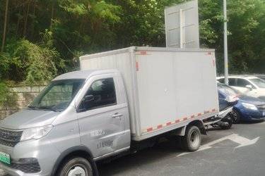 二手SRM鑫源 T2SEV 3.1T 3.03米单排纯电动厢式微卡  二手电动卡车电动载货车图片
