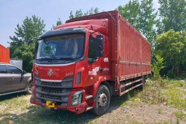 二手东风柳汽 新乘龙M3中卡 185马力 4X2 7.8米厢式载货车(国五) 单桥 玉柴二手载货车 黄牌图片