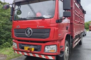 二手陕汽重卡 德龙L3000 200马力 4X2 6.75米仓栅式载货车(国五) 单桥 玉柴二手载货车 黄牌图片