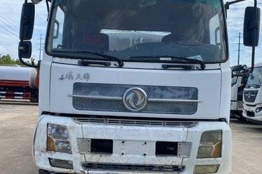 二手洒水车/喷洒车 长沙中联(中联牌) 东风多利卡底盘 210 8.5 6X2图片