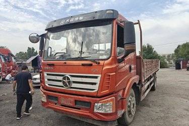二手大运 N6中卡 180马力 4X2 6.75米栏板载货车(玉柴)(国五) 单桥 玉柴二手载货车 黄牌图片