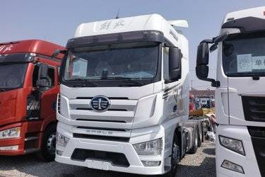 二手一汽解放 J7重卡 560马力 6X4 AMT自动挡牵引车(国六) 双驱 锡柴二手牵引车 黄牌图片