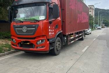 二手东风商用车 天锦KR 230马力 4X2 9.8米厢式载货车(国六) 单桥 东风康明斯二手载货车 黄牌图片