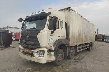二手中国重汽 豪瀚N5G重卡 280马力 6X2 9.73米厢式载货车(国五) 前四后四 曼二手载货车 黄牌图片