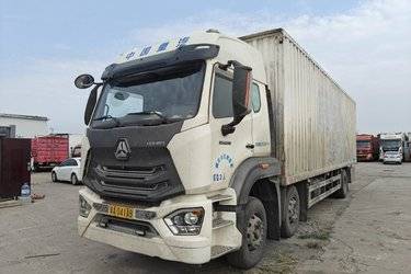 二手中国重汽 豪瀚N5G重卡 280马力 6X2 9.52米厢式载货车(国五) 前四后四 曼二手载货车 黄牌图片