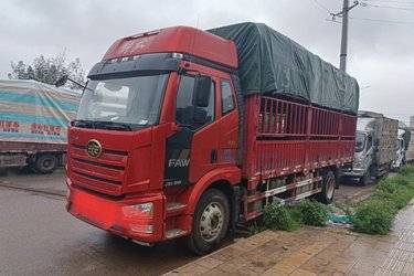 二手一汽解放 J6L重卡 240马力 4X2 车辆运输车(国五) 单桥 大柴二手载货车 黄牌图片