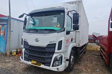二手东风柳汽 乘龙M3中卡 180马力 4X2 7.65米厢式载货车(国五) 单桥 玉柴二手载货车 黄牌图片
