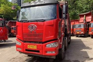一汽解放 J6L重卡 320马力 8X4 6.2米自卸车(国五) 前四后八 一汽二手自卸车 黄牌