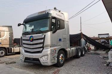 二手福田 欧曼EST 6系重卡 560马力 6X4 AMT自动挡牵引车(国五) 双驱 福田康明斯二手牵引车 黄牌图片