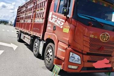 二手一汽解放 J6P重卡 绿通版 350马力 8X4 9.5米载货车(国五) 前四后八 锡柴二手载货车 黄牌图片