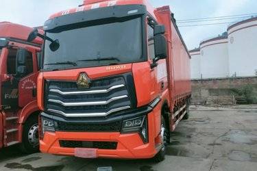 二手中国重汽 HOWO MAX 290马力 4X2 9.6米厢式载货车(国六) 单桥 曼二手载货车 黄牌图片