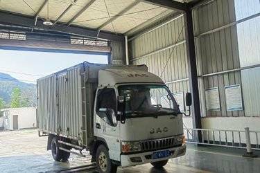 二手江淮 新帅铃K340 152马力 4.15米单排厢式轻卡(国五) 单桥 康明斯二手载货车 蓝牌图片