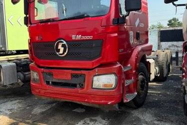 二手陕汽重卡 德龙新M3000 复合版 375马力 6X4牵引车(国五) 双驱 潍柴二手牵引车 黄牌图片