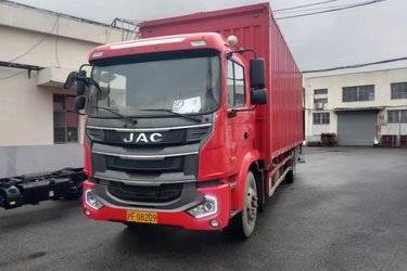 二手江淮 格尔发A5LIII中卡 220马力 4X2 7.8米厢式载货车(国五) 单桥 云内动力二手载货车 黄牌