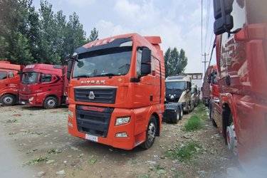 二手中国重汽 汕德卡SITRAK G7重卡 440马力 6X4 LNG牵引车(国六) 双驱 曼二手牵引车 黄牌图片