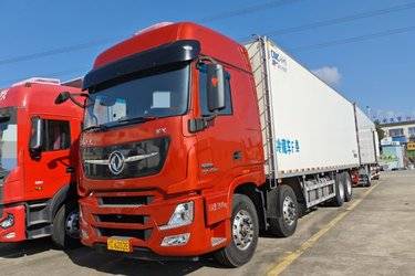 二手东风商用车 天龙旗舰KX 465马力 8X4 9.4米AMT自动档厢式载货车(国六) 前四后八 康明斯二手载货车 黄牌图片