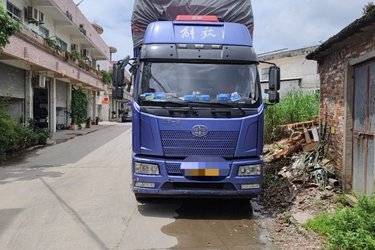 二手一汽解放 J6L 质惠版 240马力 4X2 10米单排厢式载货车(国六) 单桥 大柴二手载货车 黄牌图片
