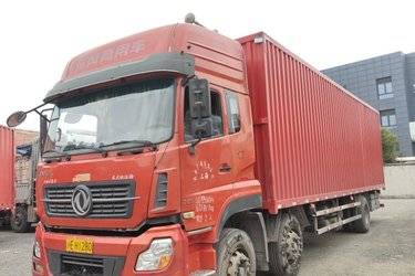 二手东风商用车 天龙重卡 245马力 6X2 9.6米厢式载货车(国五) 前四后四 东风康明斯二手载货车 黄牌