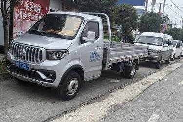 二手长安凯程 神骐T30 1.6L 122马力 汽油 3.6米单排栏板微卡(国六) 单桥 东安二手载货车 蓝牌图片