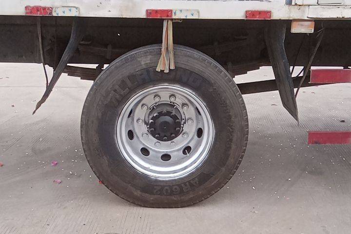 二手东风柳汽乘龙 270马力 载货车