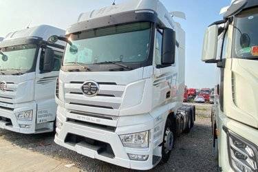 二手一汽解放 J7重卡 550马力 6X4牵引车(国五) 双驱 潍柴二手牵引车 黄牌
