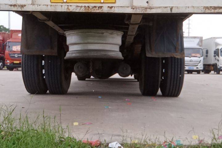 二手东风柳汽乘龙 270马力 载货车