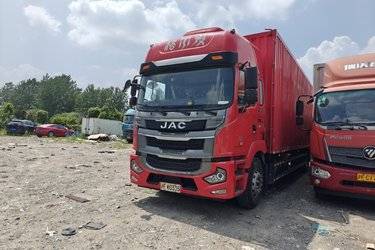 二手江淮 格尔发A5XⅢ 270马力 4X2 9.8米厢式载货车(国六) 单桥 东风康明斯二手载货车 黄牌图片