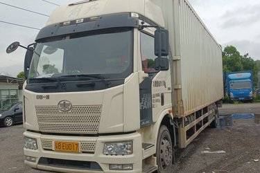 二手一汽解放 J6L中卡 精英版 240马力 4X2 9.7米厢式载货车(国六) 单桥 大柴二手载货车 黄牌图片