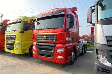 二手中国重汽 汕德卡SITRAK G7S重卡 530马力 6X4 LNG自动档牵引车(国六) 双驱 曼二手牵引车 黄牌