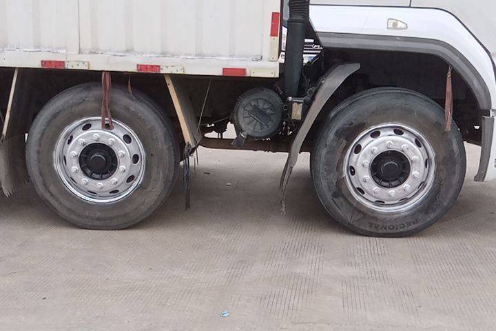 二手东风柳汽乘龙 270马力 载货车