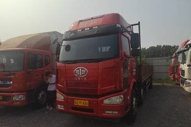 二手一汽解放 J6M重卡 标载型 240马力 6X2 9.5米栏板载货车(国五) 前四后四 锡柴二手载货车 黄牌图片