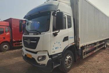 二手东风商用车 天锦KR 245马力 4X2 9.8米厢式载货车(国五) 单桥 东风康明斯二手载货车 黄牌图片