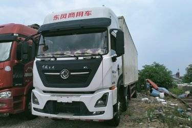 二手东风商用车 天龙KL 舒适版 300马力 6X2 9.6米厢式载货车(国六) 前四后四 雷诺二手载货车 黄牌