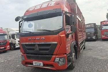 二手中国重汽HOWO G5X中卡 220马力 6.75米排半仓栅式载货车(国六) 单桥 潍柴二手载货车 黄牌图片