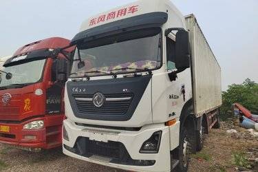 二手东风商用车 天龙KL 舒适版 300马力 6X2 9.6米厢式载货车(国六) 前四后四 雷诺二手载货车 黄牌