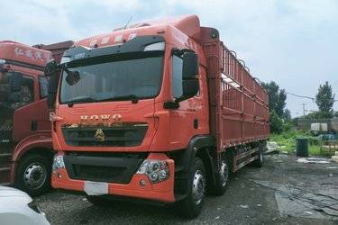 二手中国重汽 HOWO TX 350马力 6X2 7.8米仓栅式载货车(国六)(速比3.7)(国六) 前四后四 曼二手载货车 黄牌图片