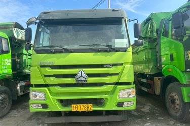 二手中国重汽 HOWO重卡 380马力 6X4 5.6米自卸车(国五) 后八轮 中国重汽二手自卸车 黄牌