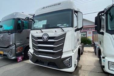 二手福田 欧曼GTL 星翼版 530马力 6X4 LNG自动档牵引车(国六) 双驱 玉柴二手牵引车 黄牌图片