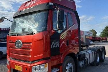 二手一汽解放 新J6P重卡 2020款 质惠版 460马力 6X4牵引车(国六) 双驱 大柴二手牵引车 黄牌图片