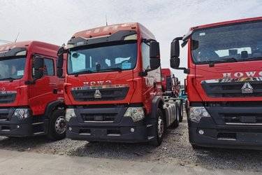 二手中国重汽 HOWO TX重卡 460马力 6X4 牵引车(国六) 双驱 潍柴二手牵引车 黄牌图片