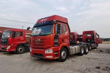 一汽解放 J6P重卡 领航版 460马力 6X4牵引车(国五) 双驱 锡柴二手牵引车 黄牌