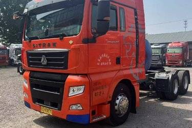 二手中国重汽 汕德卡SITRAK G7重卡 460马力 6X4 LNG牵引车(国六)(重汽12挡)(国六) 双驱 曼二手牵引车 黄牌图片