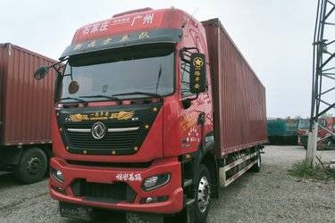 二手东风商用车 天锦KR PLUS 舒适版 290马力 4X2 9.8米厢式载货车(国六)(高顶三卧)(速比3.64)(国六) 单桥 康明斯二手载货车 黄牌图片