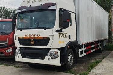二手中国重汽 HOWO TX 290马力 4X2 9.6米翼开启厢式载货车(国六) 单桥 曼二手载货车 黄牌图片